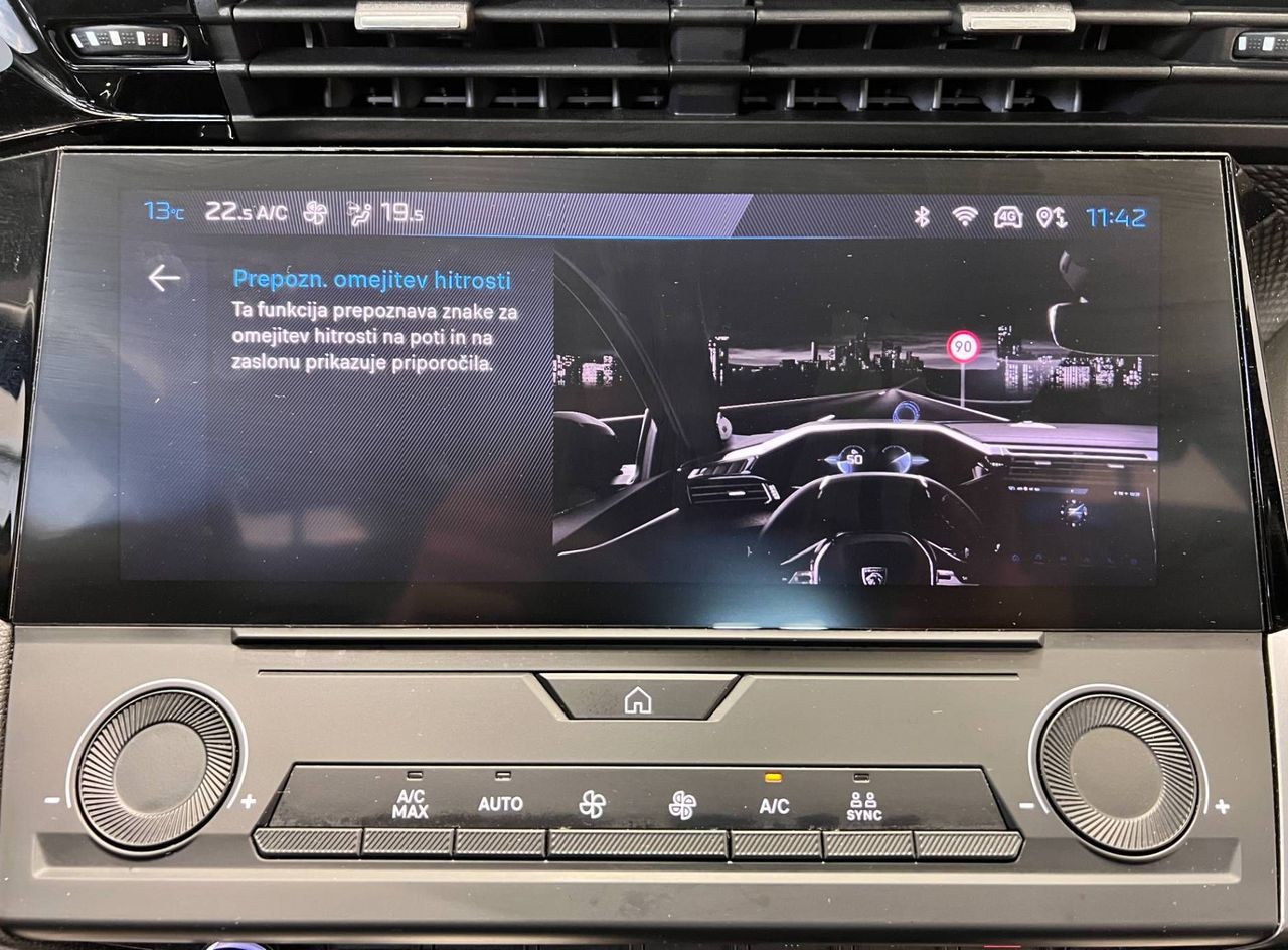 Zunanja slika - Peugeot 308 - 1.2-130KM-AUT-FULL-LED-VIRTUAL-PDC-NAVI-KEYLESS - 18