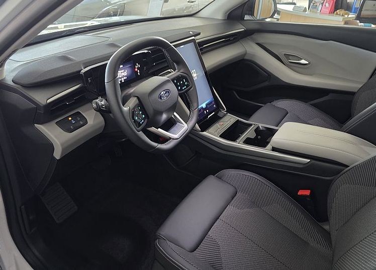 Zunanja slika - Ford Explorer - EV STYLE  elektromotor 52 kWh 125 kW at-DOBAVA TAKOJ - 8