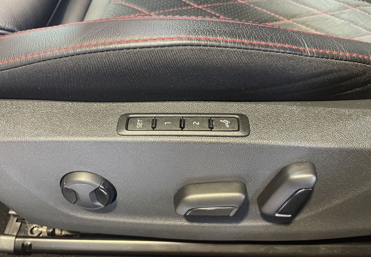 Zunanja slika - Škoda Octavia - RS-VIRTUAL-PANORAMA-NAVI-HALJENJE SED-ALCANTARA - 11