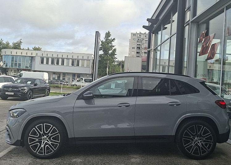 Zunanja slika - Mercedes-Benz GLA-Razred - 180 AMG EDITION - 4