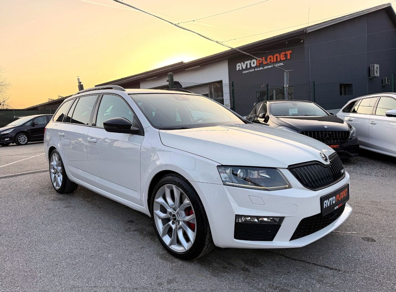 Zunanja slika - Škoda Octavia - 2.0 TDI RS AUT. ACC LED XENON F1 NAVI ALU 19 - 5