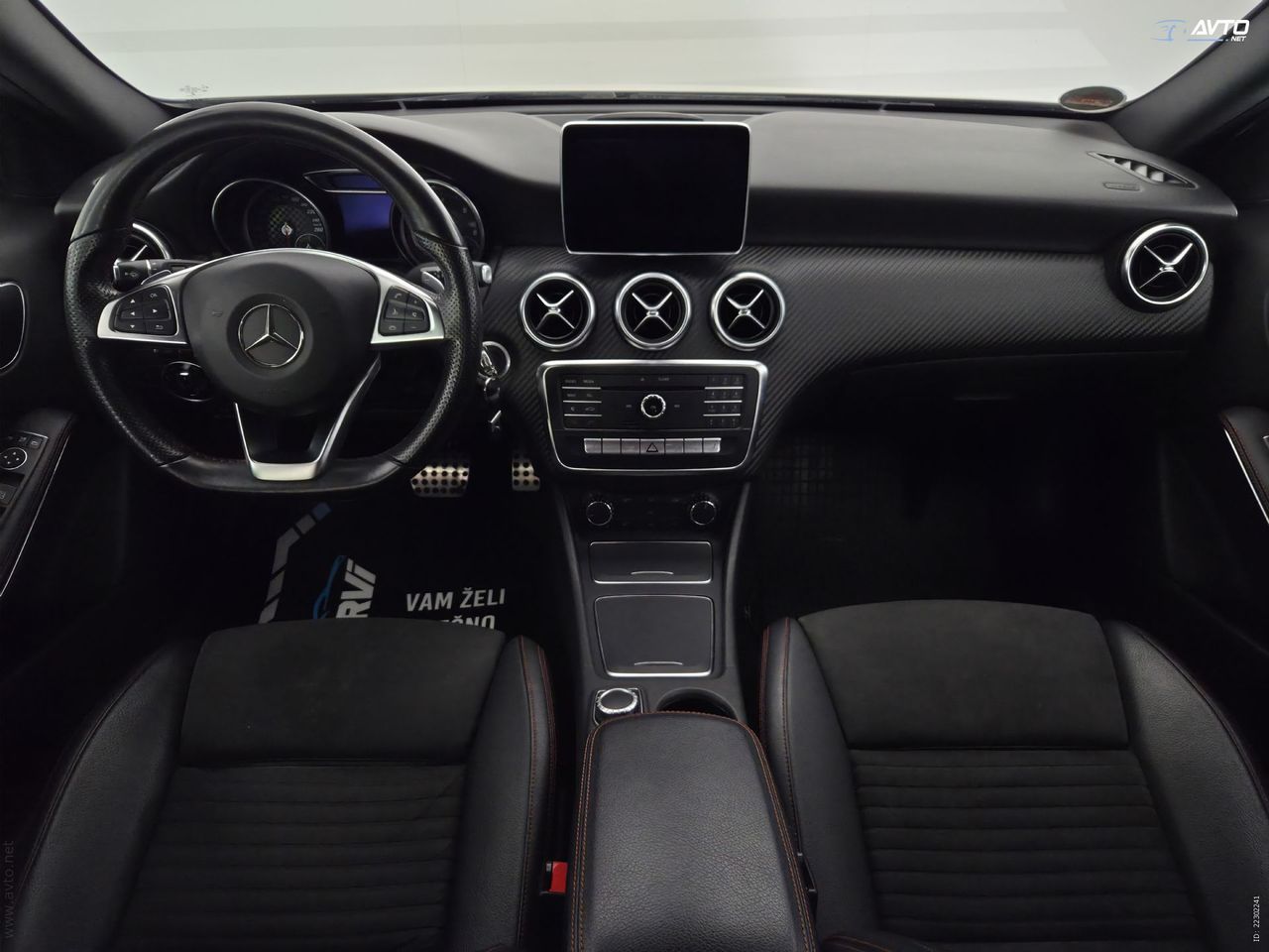 Notranja slika - Mercedes-Benz A-Razred - A 200 d 4MATIC AMG Line Avt. - 9