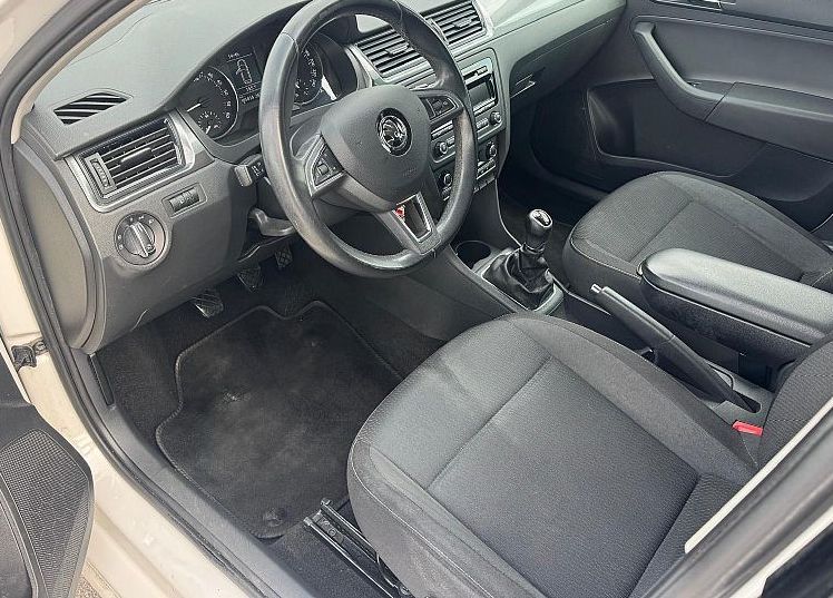 Zunanja slika - Škoda Rapid - 1.6 TDI 105ks °1.LASTNIK° °SLO-POREKLO° °ODLIČEN° - 5