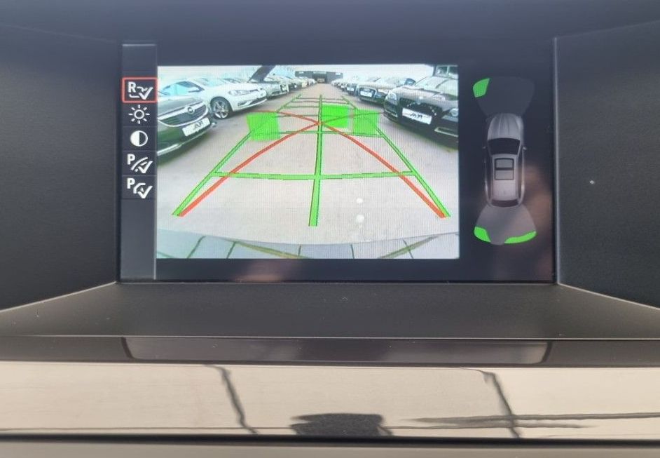 Zunanja slika - BMW Serija 5 - Touring: 525d-AVT-MODIFICIRAN-NAVI-KAMERA-USNJE-XENON-KR - 16