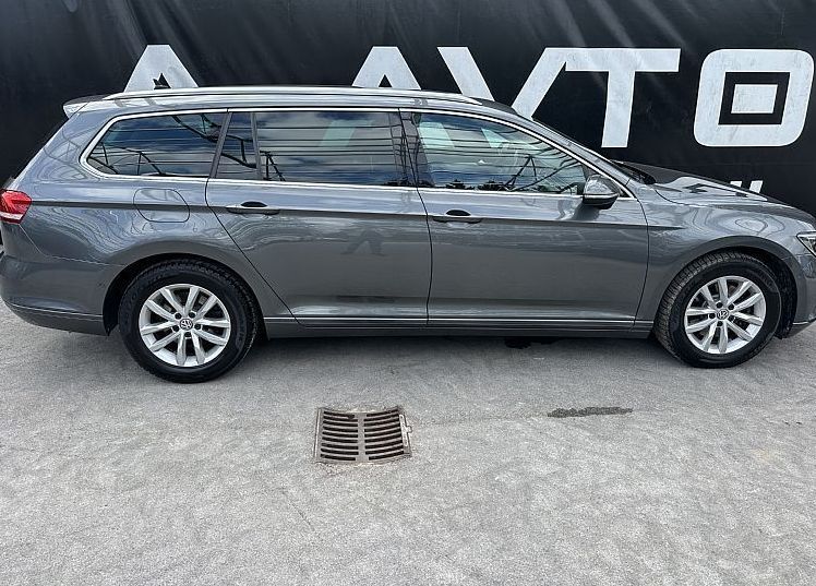 Zunanja slika - VW Passat - Variant 1.6 TDI DSG COMFORTLINE-NAVI-KAMERA-ACC-ALU... - 3