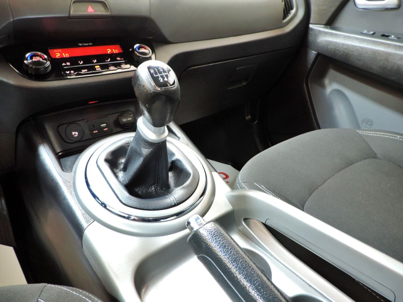 Zunanja slika - KIA Sportage - 2WD 1,7 CRDi Fun - 16