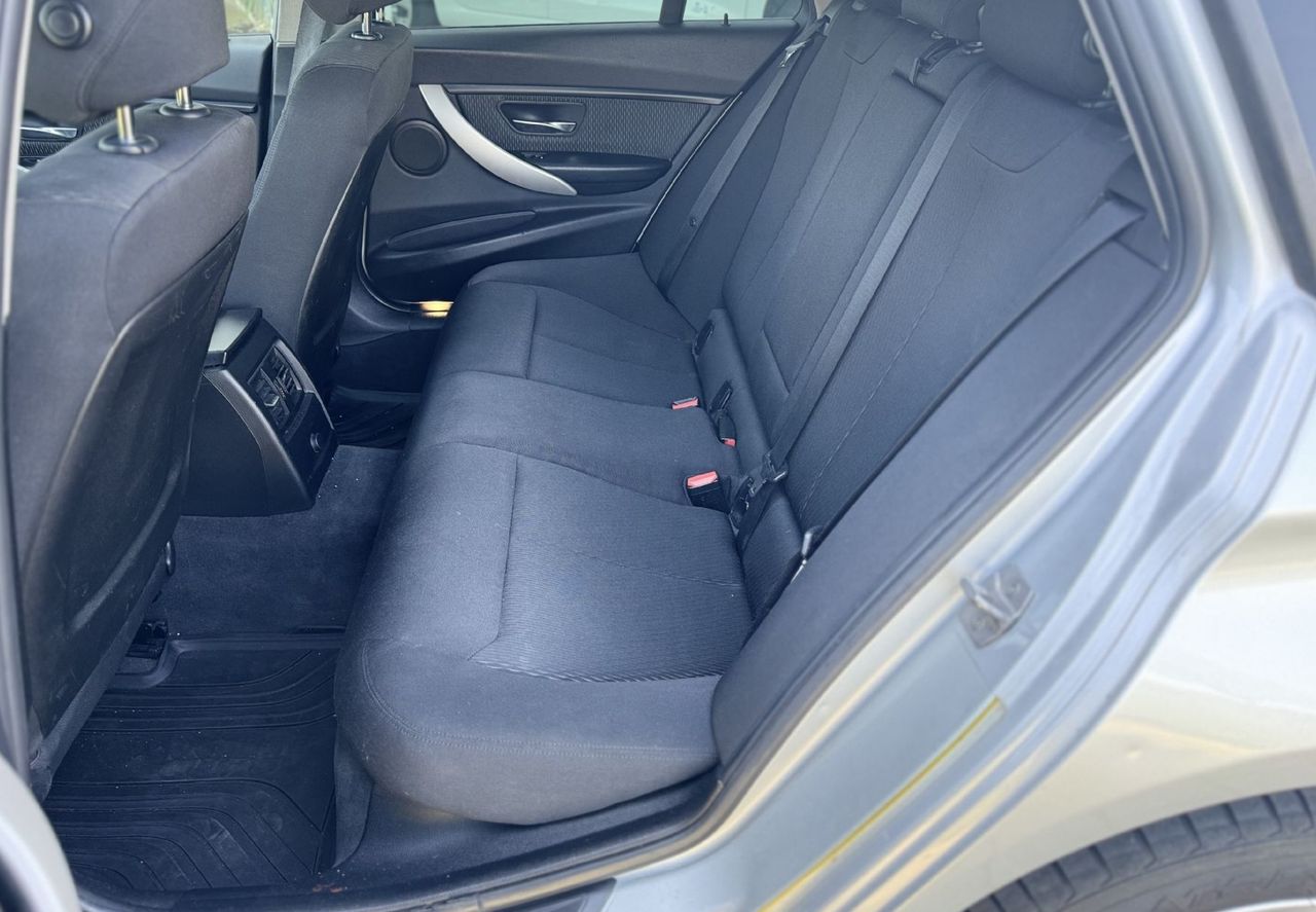 Zunanja slika - BMW Serija 3 - Touring: 318d AUT alu-pdc-navi-acc-gretje sedežev-servis - 4