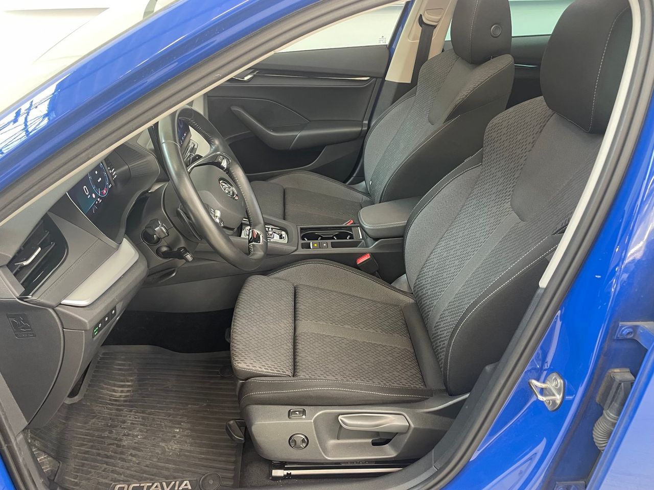 Zunanja slika - Škoda Octavia - Combi Ambition 2.0 TDI DSG - 5