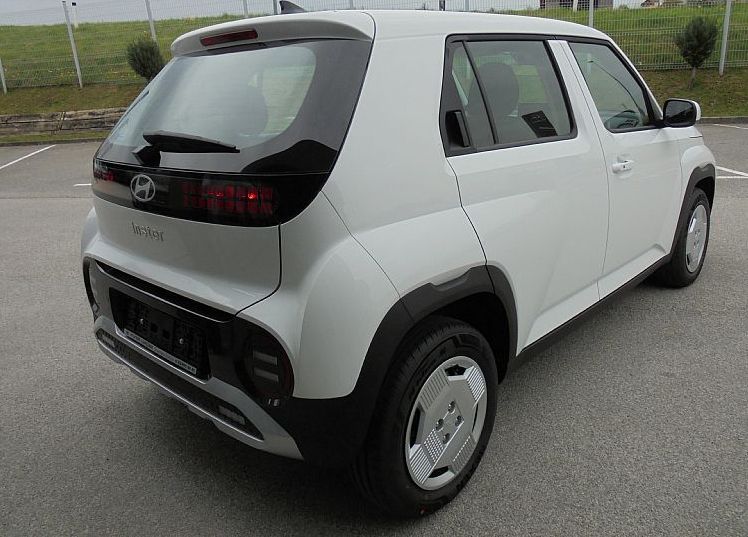 Zunanja slika - Hyundai Inster - 42 kWh Trend- minus 7.200 EUR SUBVENCIJE - 4