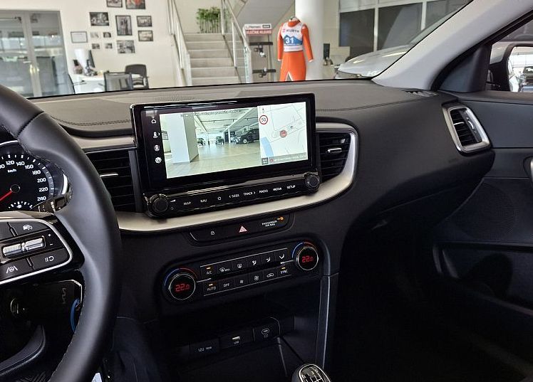 Zunanja slika - KIA Ceed - SW 1.5 T-GDi LX Champion+ M T 103 kW. VEČ BARV - 10