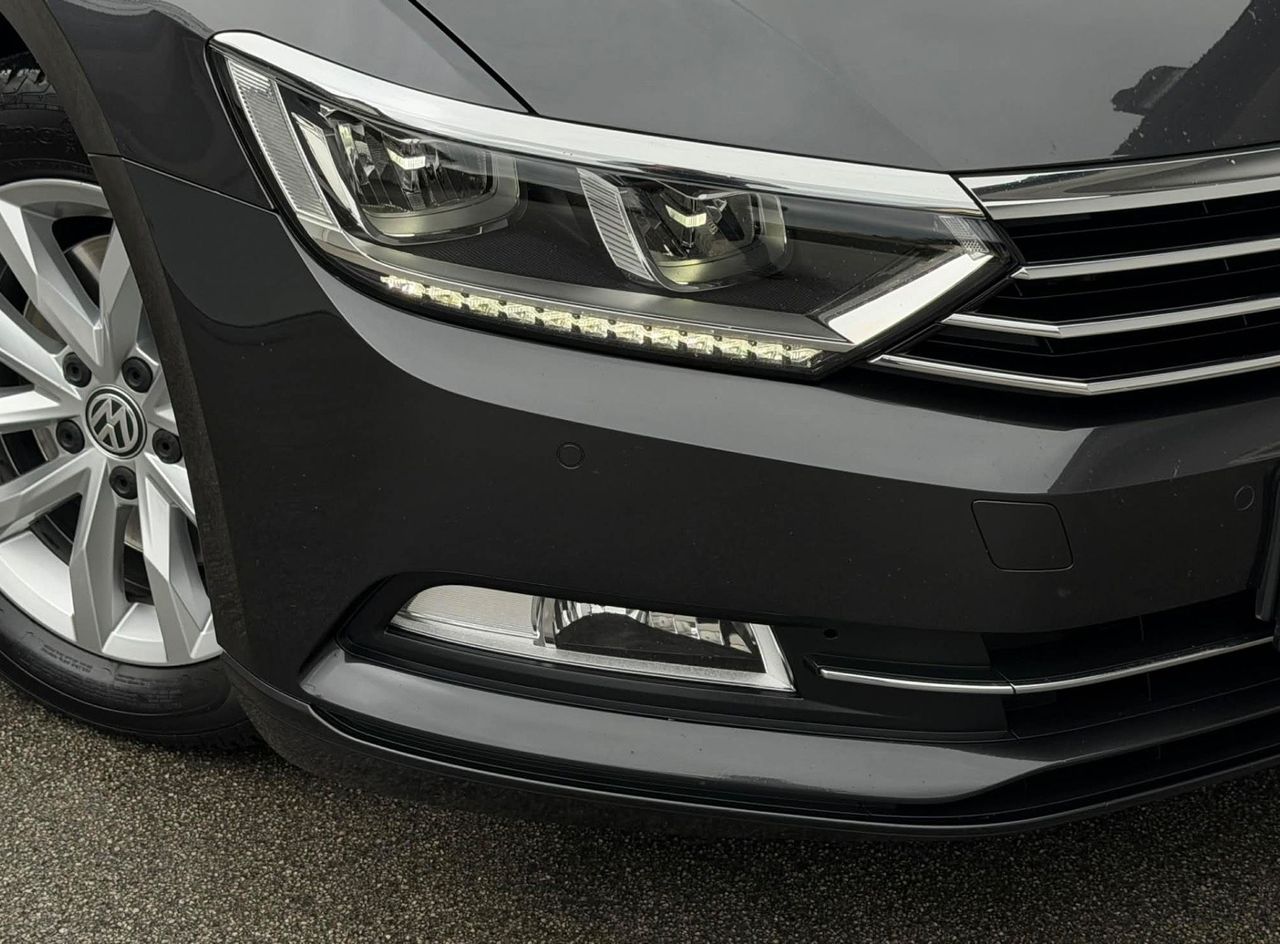 Zunanja slika - VW Passat - 2.0 TDI-H LINE-185.000km-VIRTUAL-LIZING ZA TUJCE-. - 7