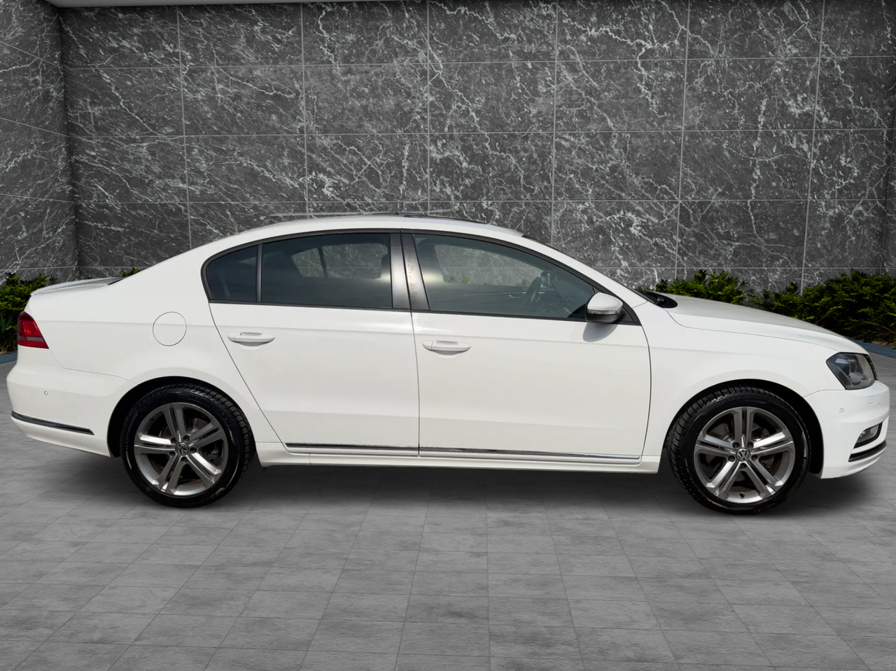 Zunanja slika - VW Passat - 2,0 TDI BMT R-Line DSG - 4