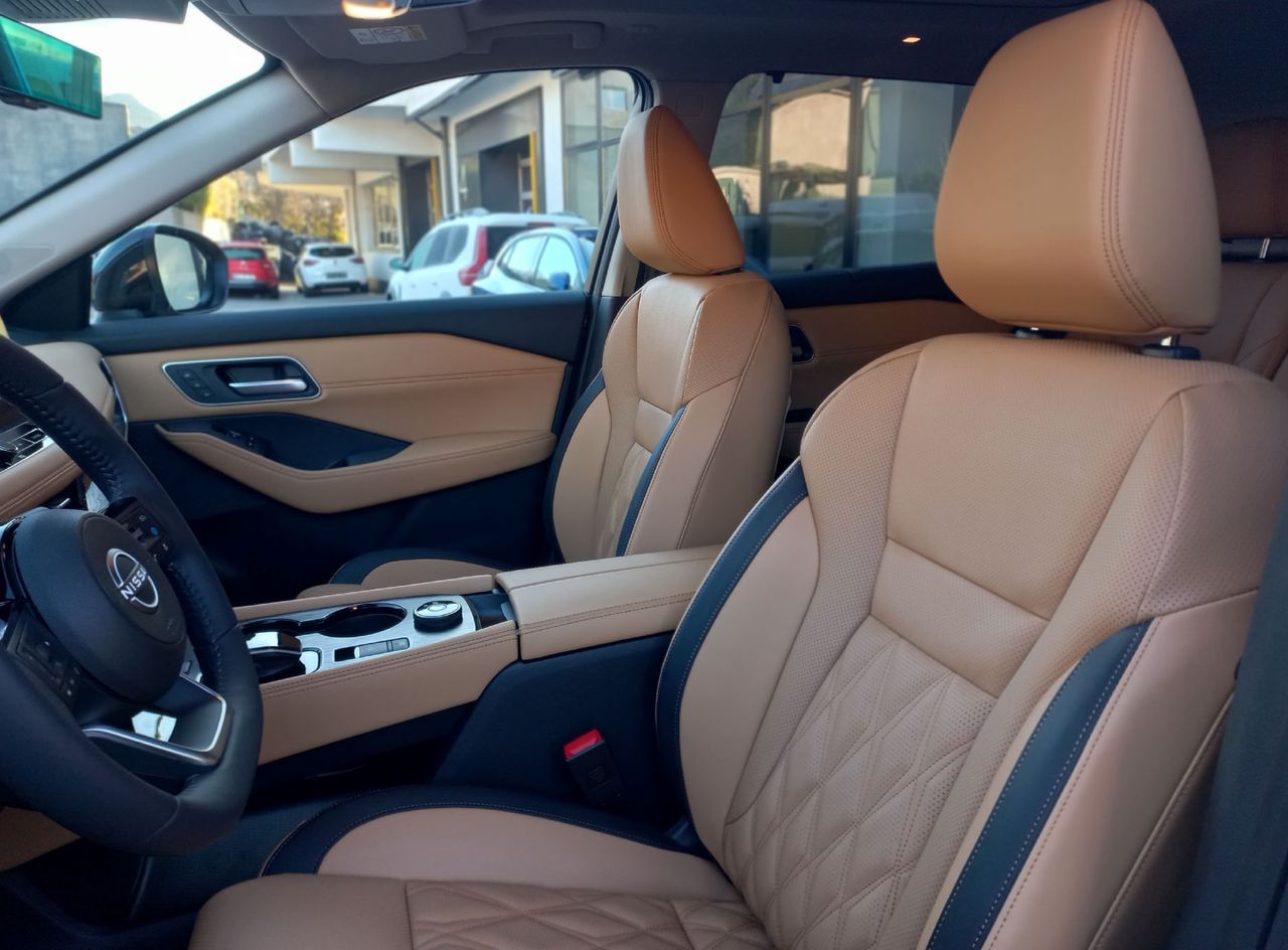 Notranja slika - Nissan X-Trail - HEV E-4ORCE 213 TEKNA+ - 9