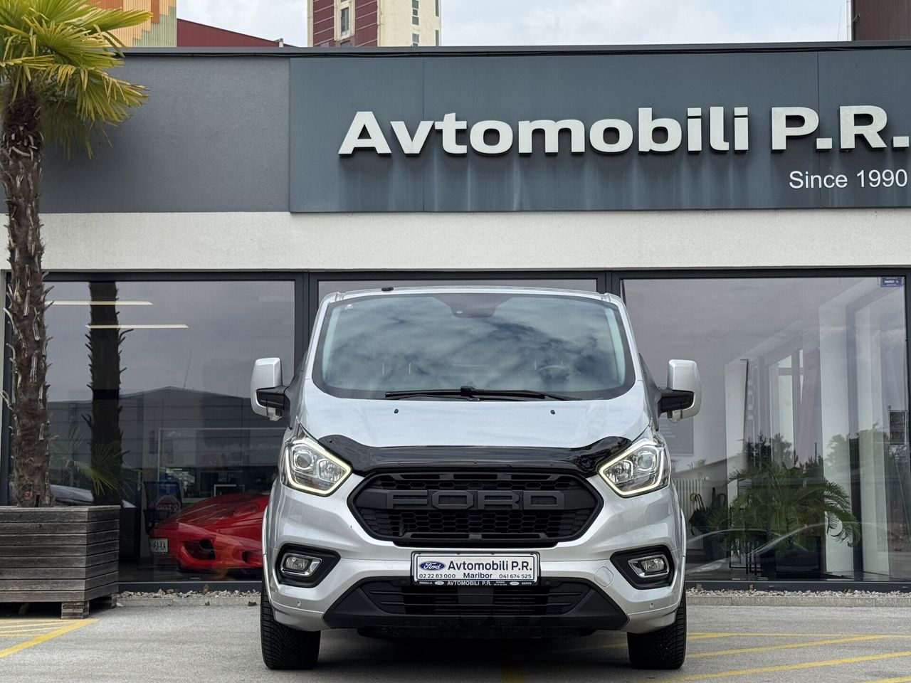 Zunanja slika - Ford Tourneo Custom - LIMITED 2.0TDCI 170KM L2H1 - SLOVENSKO POREKLO - 2