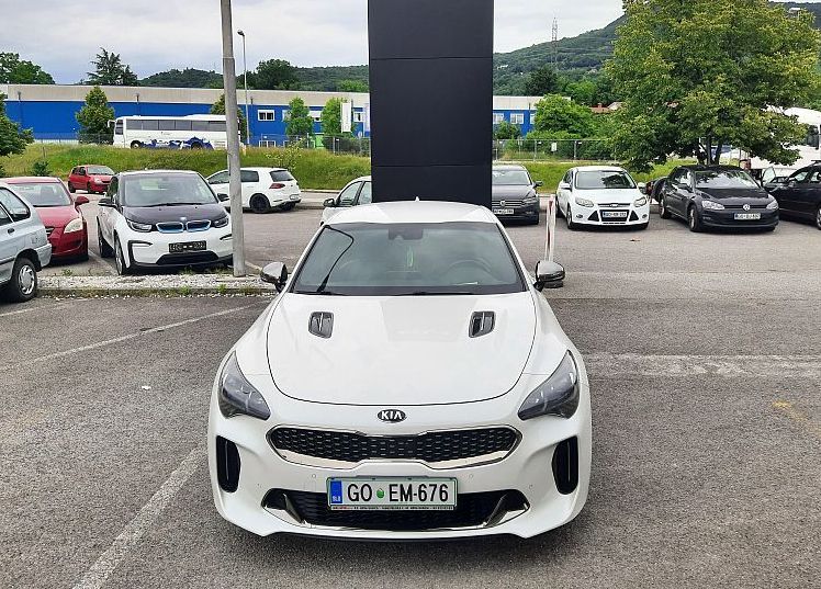 Zunanja slika - KIA Stinger - 2.2 TCI GT Line RWD 147 kW - 2