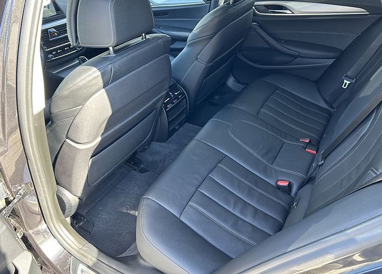 Zunanja slika - BMW Serija 5 - Touring: 520d-ACC-LED-NAVI-PDC-KAMERA-ALU - 10