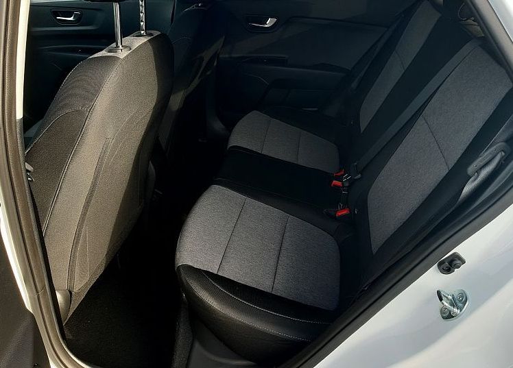 Zunanja slika - KIA Stonic - 1.0 T-GDi 73.6 kW  100 KM  PULSE+ DCT - 10