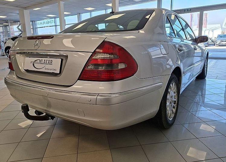 Zunanja slika - Mercedes-Benz E-Razred - E 270 CDI ELEGANCE - 4