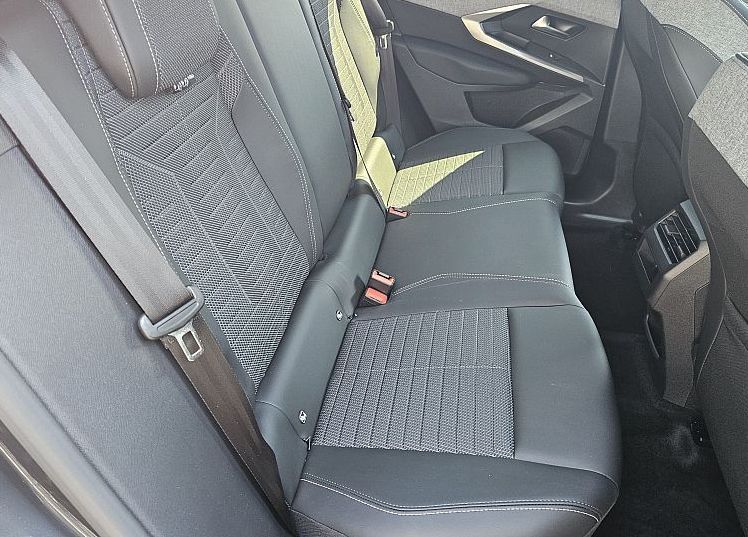 Zunanja slika - Peugeot 3008 - ALLURE 145 HIBRID e-DCT €6.4 - 10