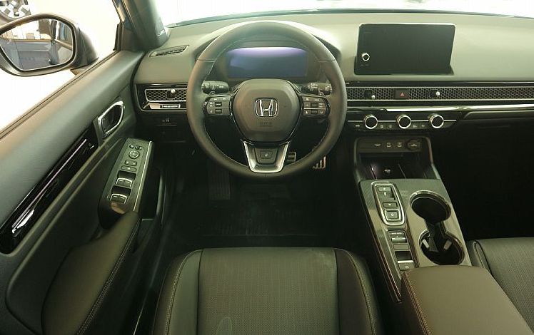 Zunanja slika - Honda Civic - 2.0 Hibrid MY26 Advance CVT - 7