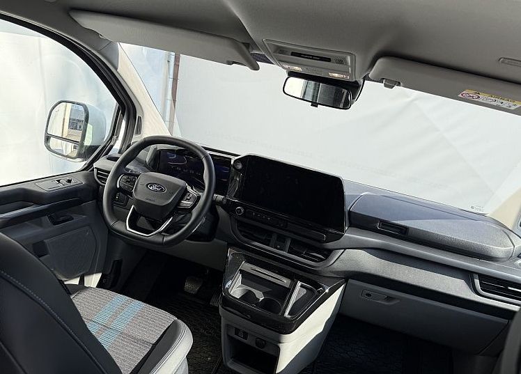 Zunanja slika - Ford Tourneo - Custom Sport 2.0 TDCi  170 kM  8st. Avtomatik - 5