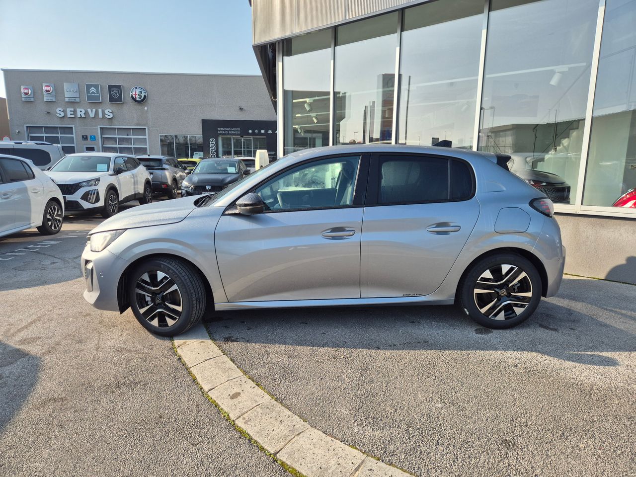 Zunanja slika - Peugeot 208 - Allure PureTech 100 - DARILO - 11