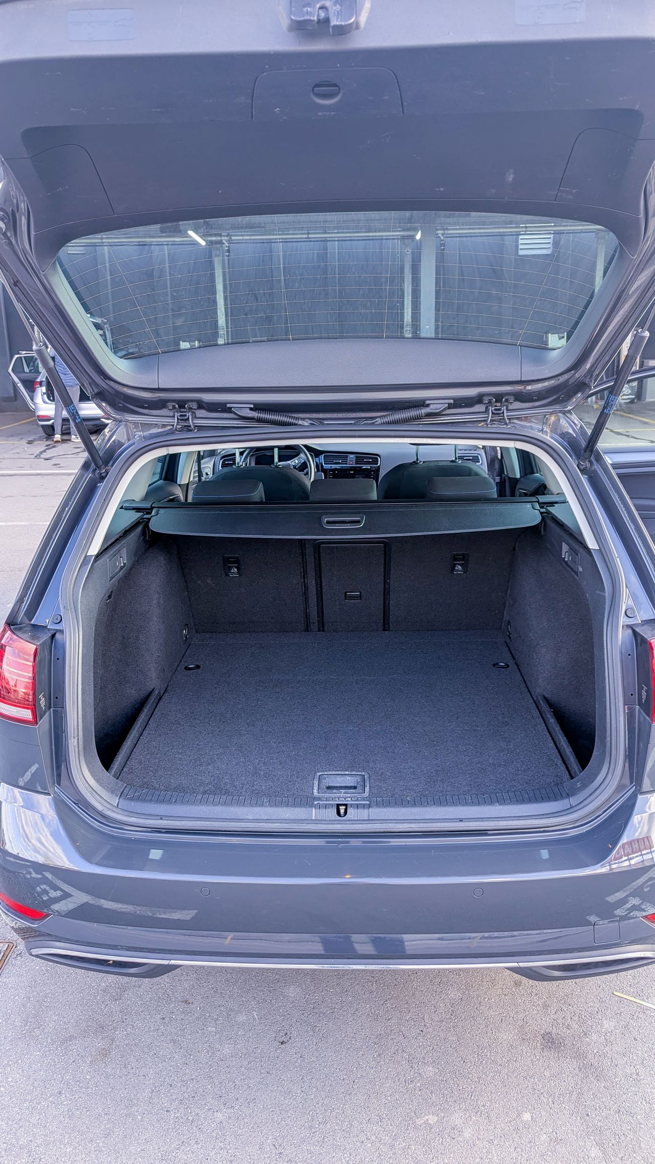 Notranja slika - VW Golf - 1,0 TSI BMT Trendline - 13