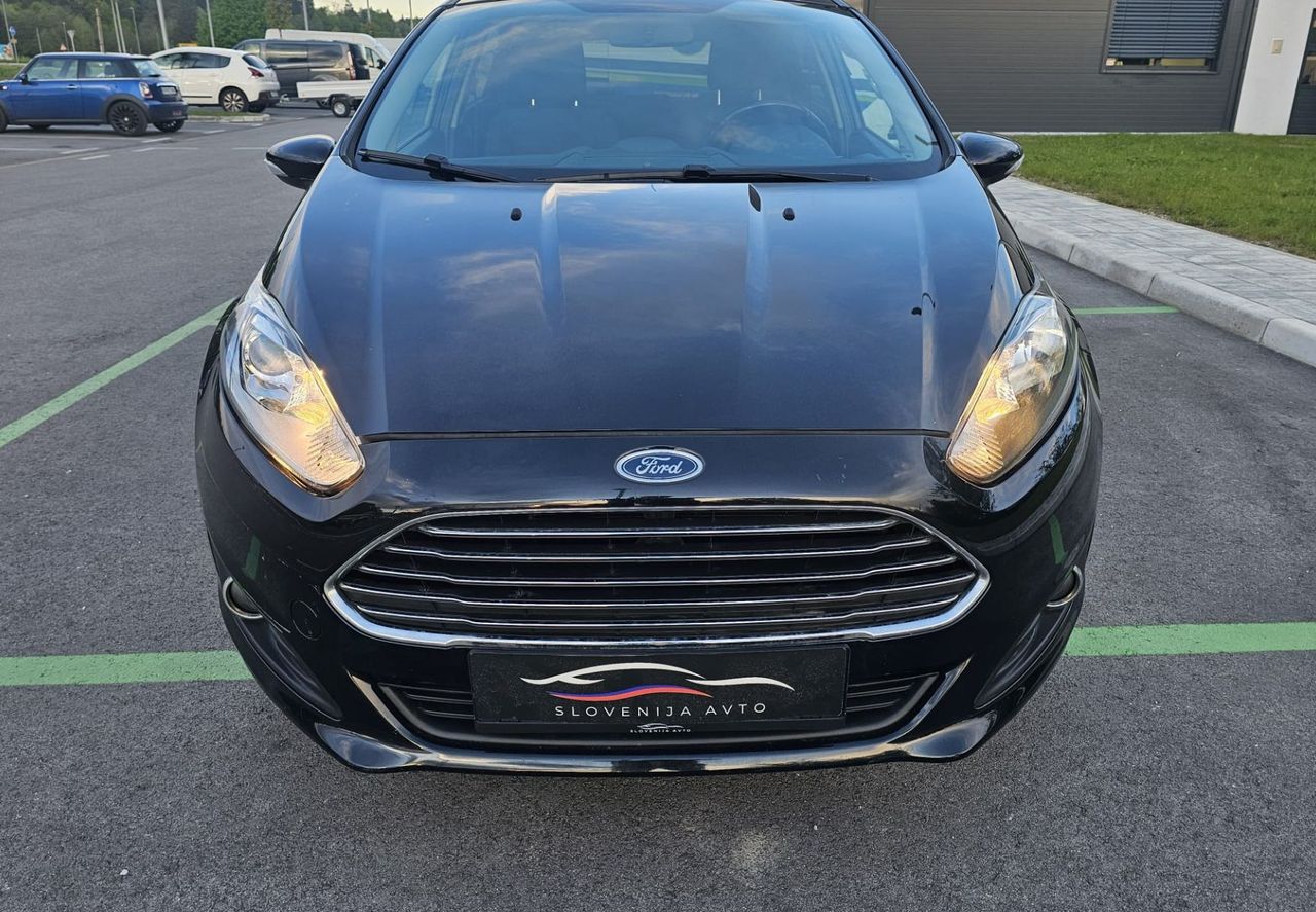 Zunanja slika - Ford Fiesta - 1.4 Trend|SLO|multifunkcija|AVTOklima|bluetooth|USB - 2