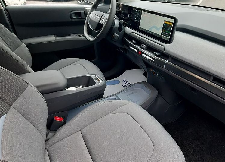 Zunanja slika - KIA EV3 - 58.3 kWh baterija. 150 kW  204 KM  Star - 9