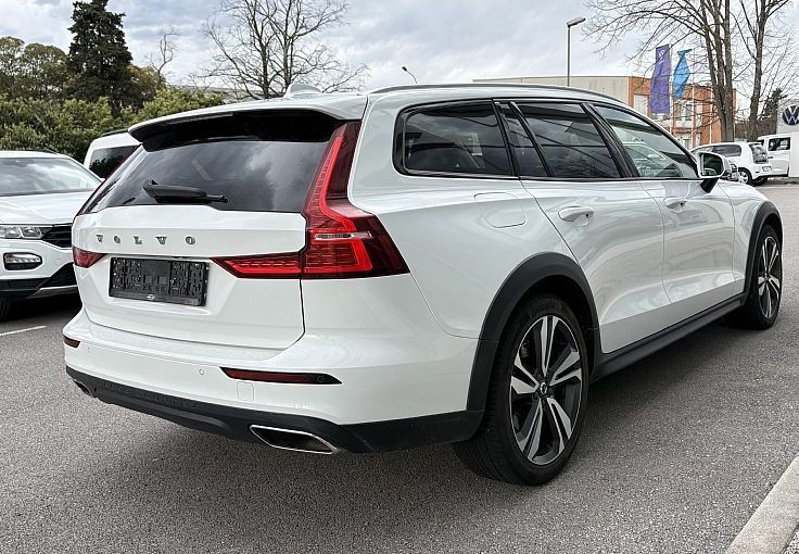 Zunanja slika - Volvo V60 Cross Country - D4 AWD AUT Cross Country Pro - 3