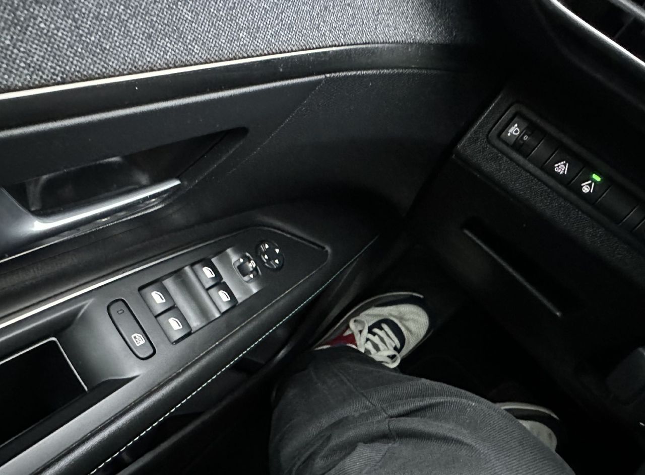 Zunanja slika - Peugeot 3008 - 1.5 BlueHDi 130 EAT8 Allure Pack.KAMERA.LED.NAVI - 16