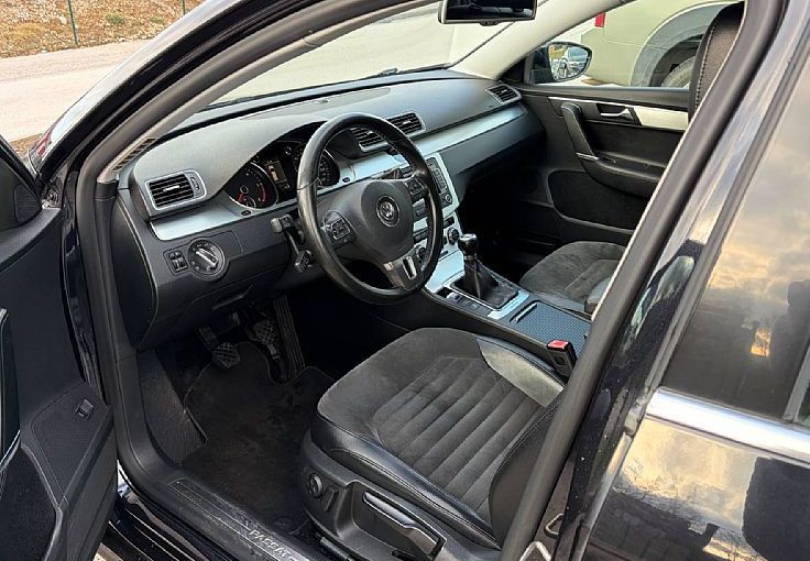 Zunanja slika - VW Passat - Variant 2.0 TDI 4M BlueM.Tech. Highline 103kW - 9