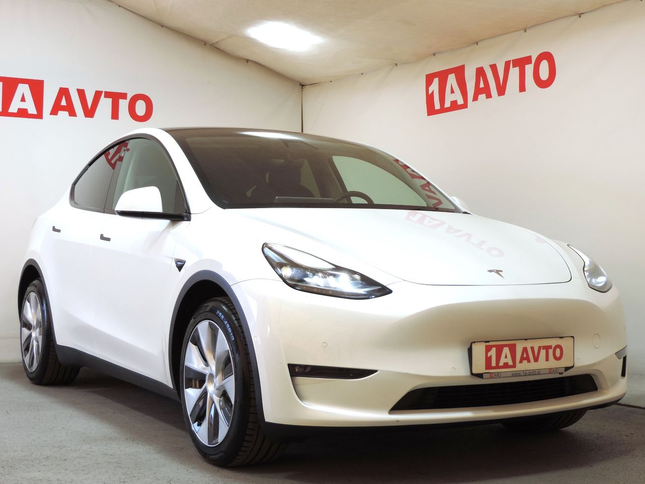 Zunanja slika - Tesla Model Y - Long Range All-Wheel Drive - 3