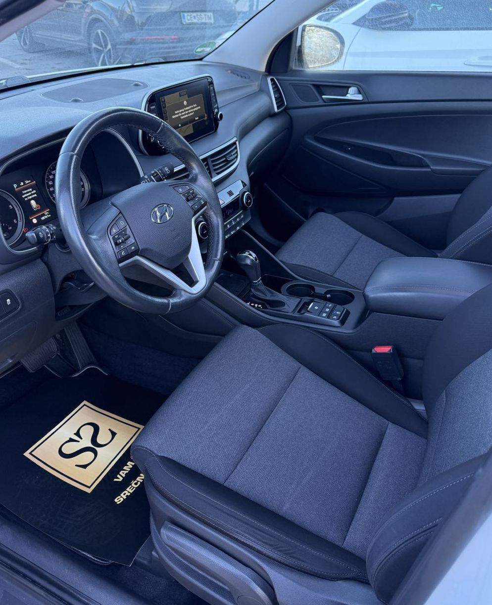 Zunanja slika - Hyundai Tucson - 1.6CRDI Premium Panorama-LED-Mkot-GrSed-NAV-Tem-DE - 16