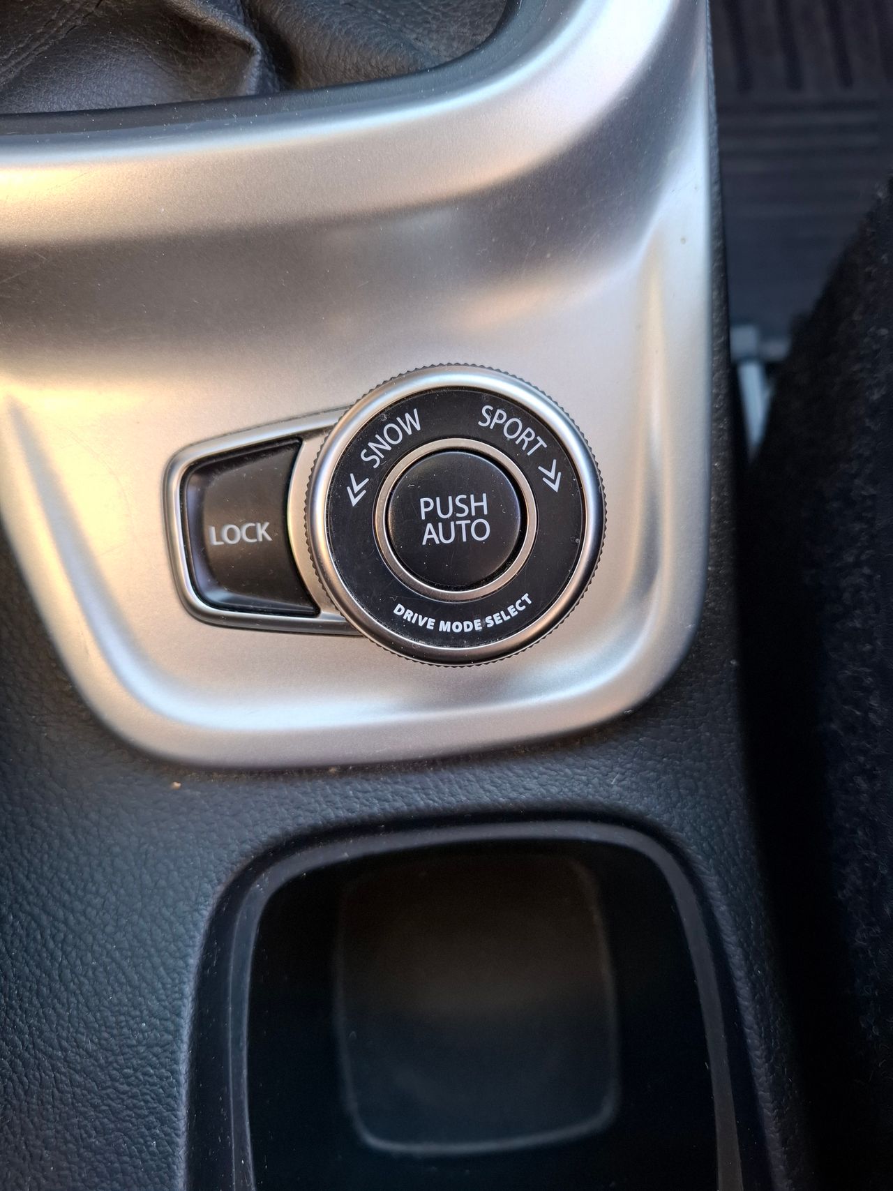 Notranja slika - Suzuki Vitara - AllGrip 1,6 Premium - 6