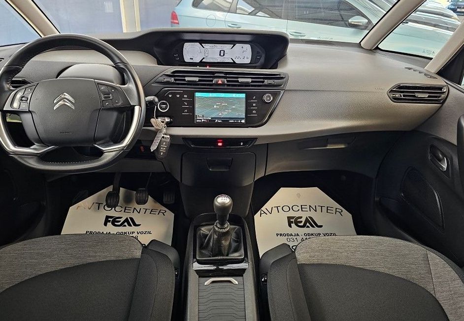 Zunanja slika - Citroën C4 - Picasso 1.2 PT-1 LASTNIK-SERVISNA KNJIGA-FACELIFT-ODLIČEN - 11