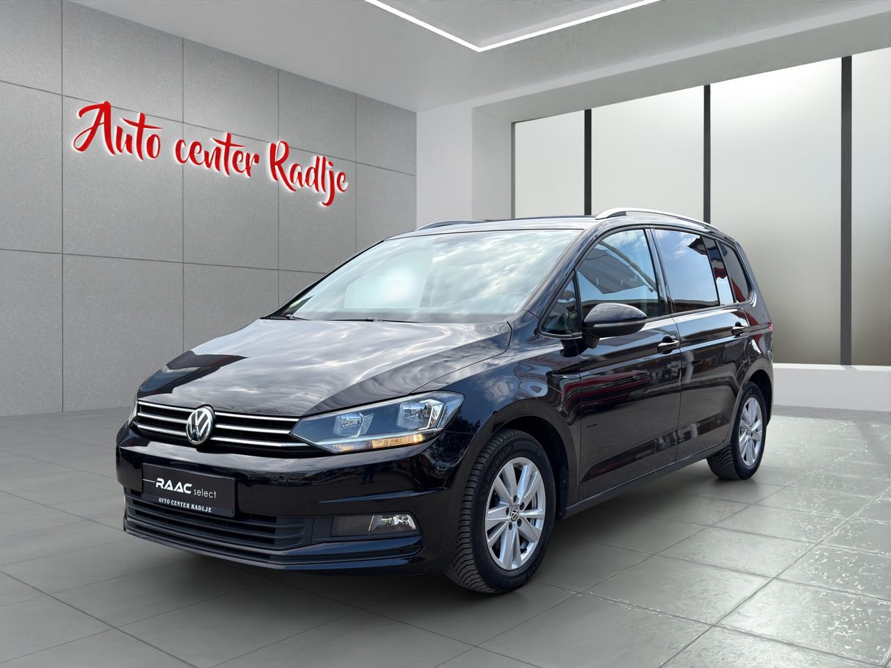 Zunanja slika - VW Touran - 2,0 TDI DSG - 11