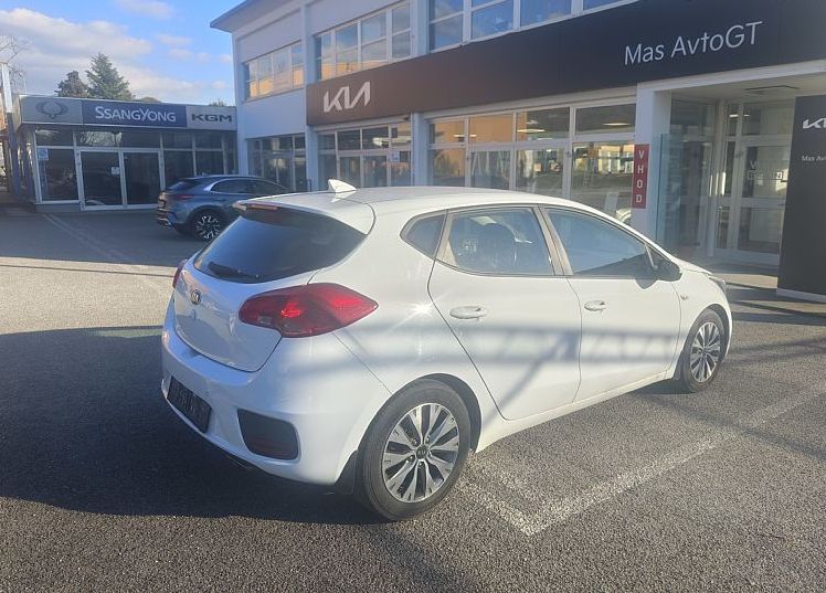 Zunanja slika - KIA Ceed - Benc. 1.4 CVVT LX Champion Navi 6M T - 6