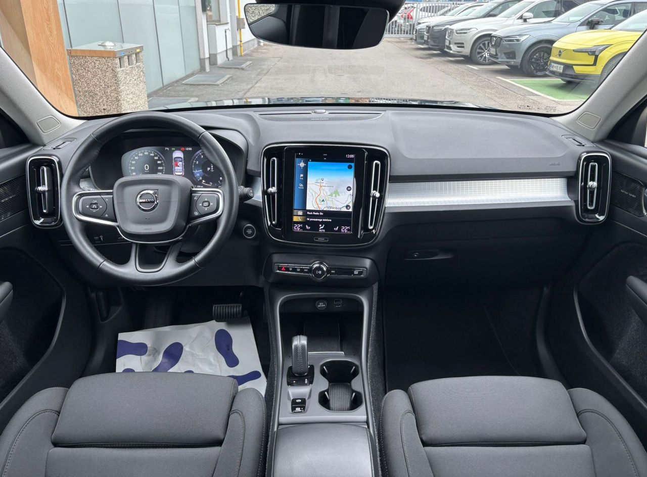 Zunanja slika - Volvo XC40 - T3 AUT Momentum Pro SLO-1.LAST.-KAMERA-GRETJE - 9