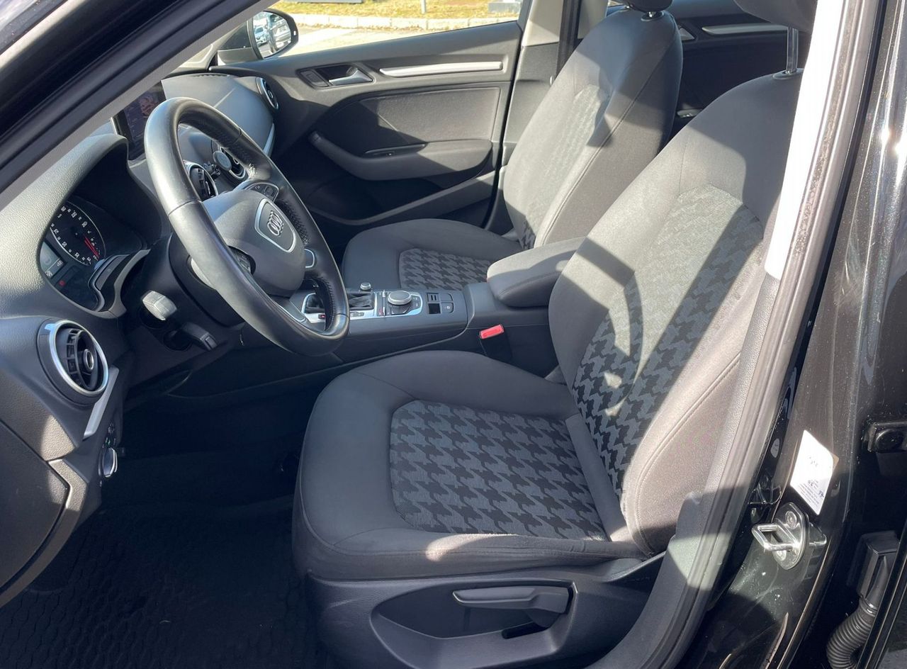 Zunanja slika - Audi A3 - 1.6 TDI Ambiente S tronic - 10