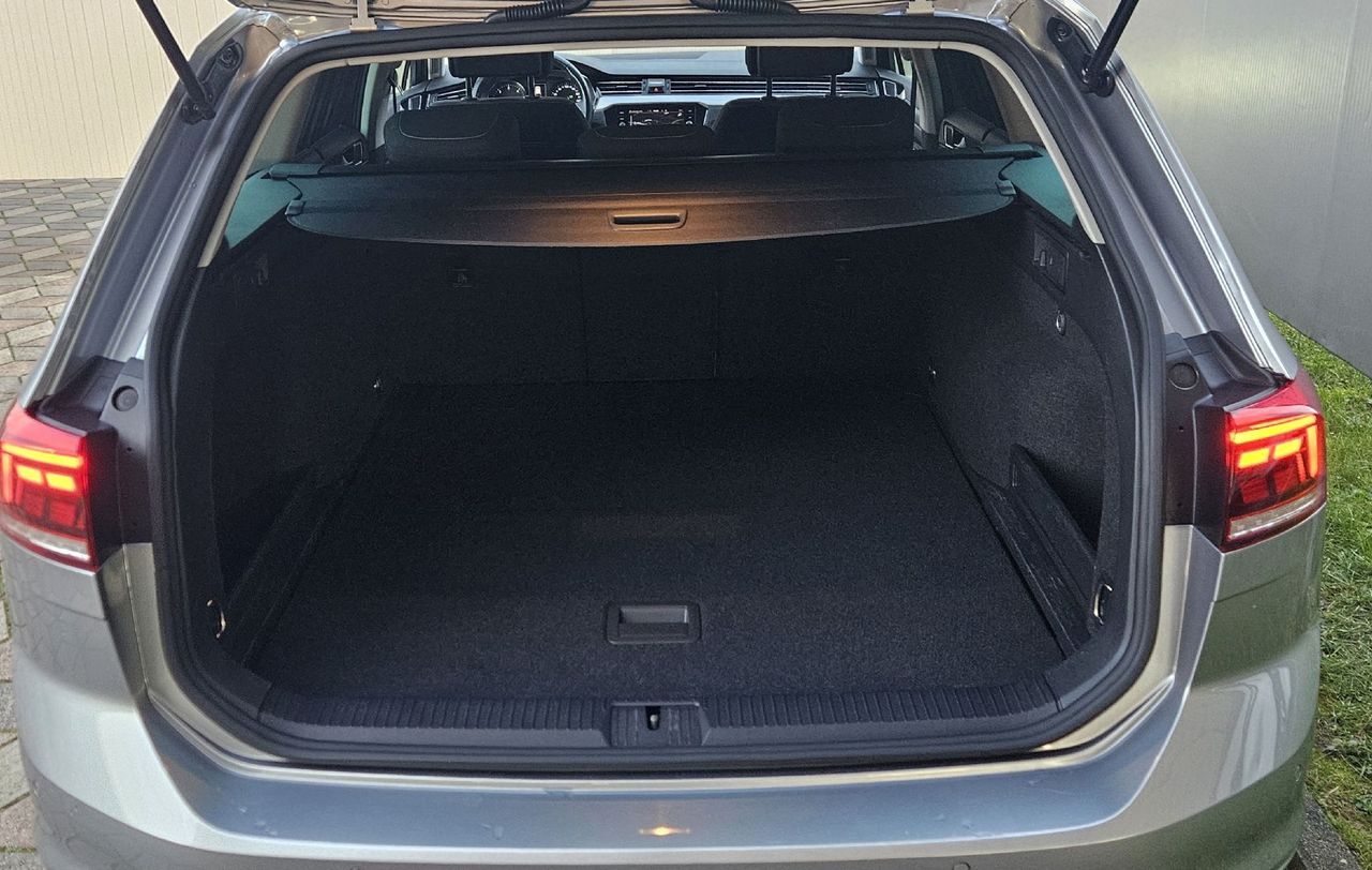 Zunanja slika - VW Passat - Variant 2.0 TDI BMT  Business avt. 110kW+LED+KAM+12.MES.JA - 12