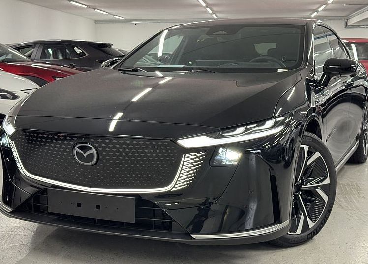 Zunanja slika - Mazda Mazda6e - TAKUMI | LPF BATERIJA | ČRNO USNJE | ZALOGA - 1