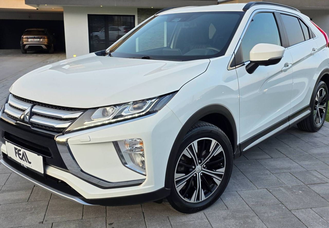 Zunanja slika - Mitsubishi Eclipse Cross - 2.2D-4X4-AVT-KEYLESS GO-LED-KAMERA 360-ACC-18COL.. - 1