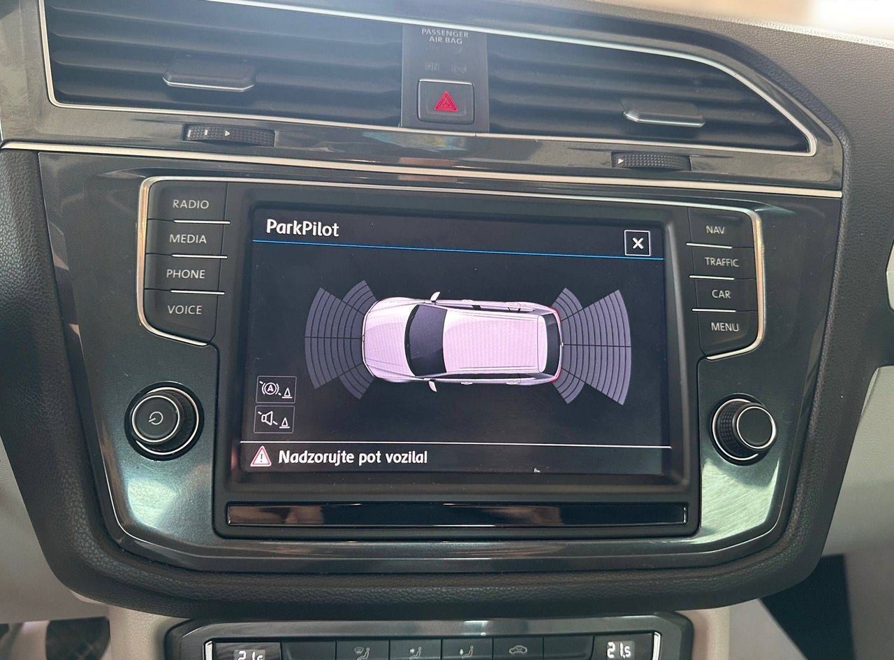 Zunanja slika - VW Tiguan - 2.0 TDI 20COL R-LINE LED NAVI PDC RADARSKI TEM T.. - 16