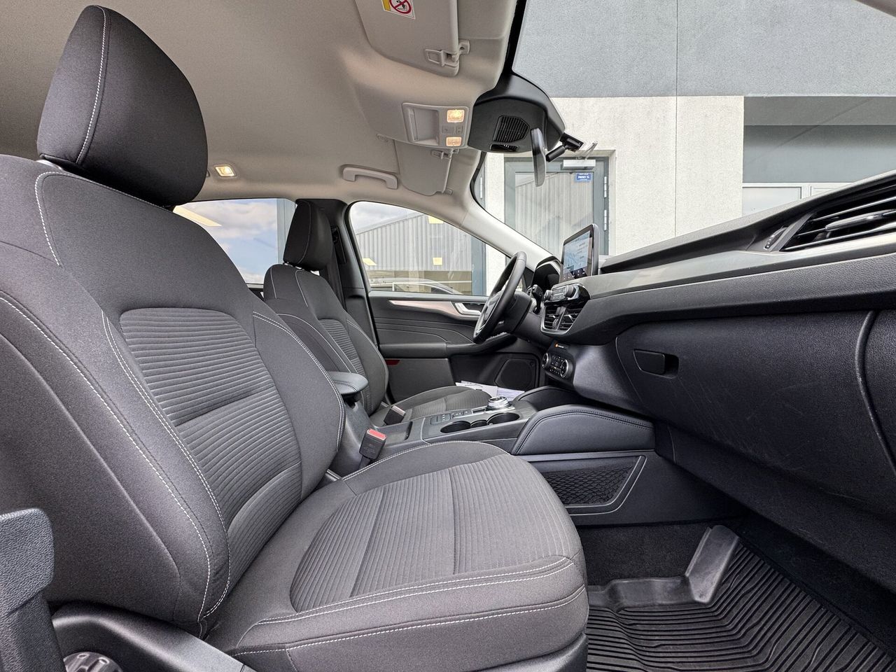 Zunanja slika - Ford Kuga - TITANIUM 2.5 Duratec Hybr 140kW FHEV AWD AVT SLO - 12