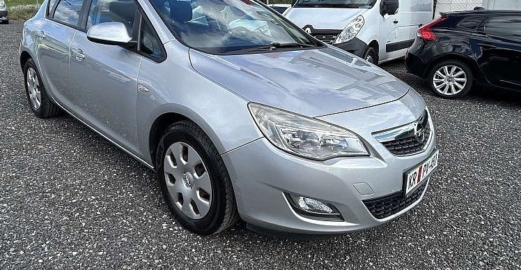 Zunanja slika - Opel Astra - 1.7CDTI 81 KW + BREZ POLOGA TUDI ZA TUJCE - 2