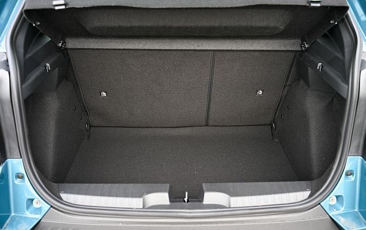 Zunanja slika - Fiat Grande Panda - 1.2 T-Gen3 110 AT6 Icon + ZIMSKE GUME - 12