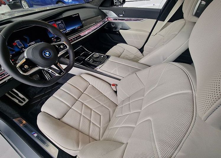Zunanja slika - BMW Serija 7 - : M760e xDrive M Sport - Performance - 11