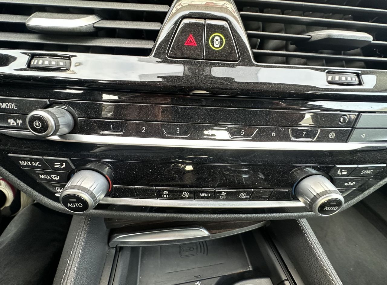 Zunanja slika - BMW Serija 5 - : 530e xDrive LUXURY.KAMERA.NAVI.USNJE.LED.ALU.4X4 - 12