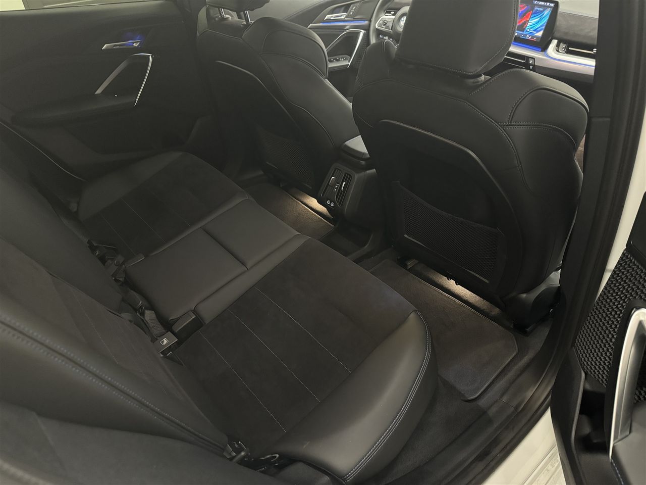 Zunanja slika - BMW iX - 2 eDrive20 - 10